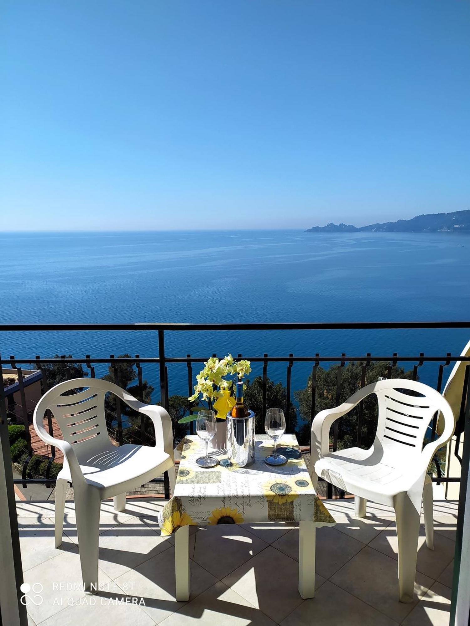 Davanti Al Mare E A Portofino - In Front Of The Sea And Portofino Διαμέρισμα Zoagli Εξωτερικό φωτογραφία